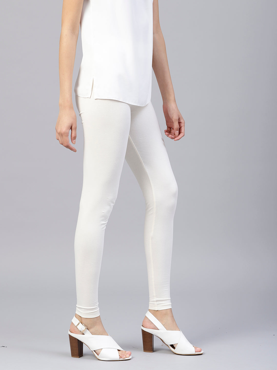 Off White Solid Cotton Lycra Leggings
