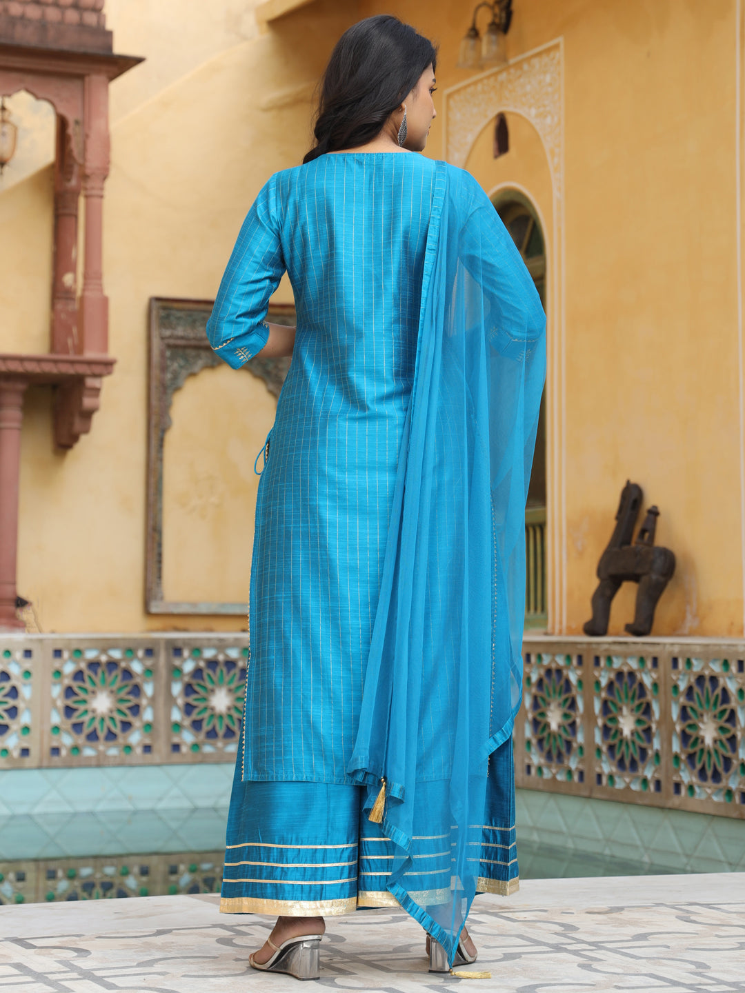 Women Kurta & Suit Sets Online at Jaipur Kurti