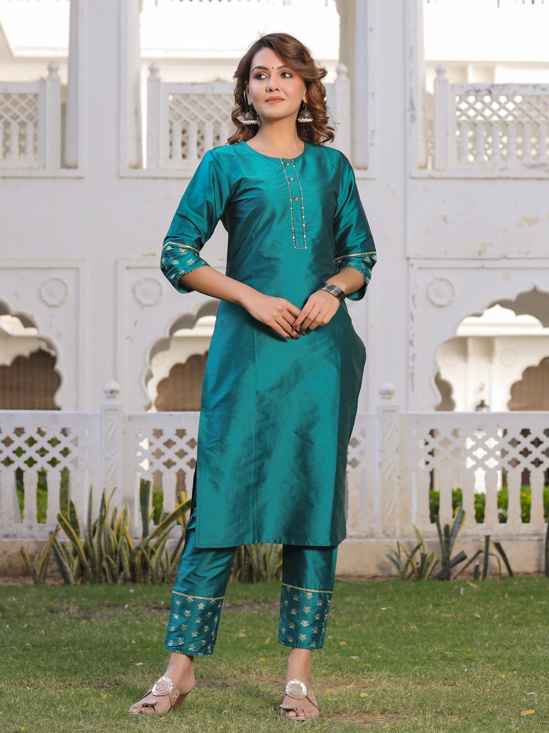 Teal Solid Thread Work Straight Kurta With Pants & Printed Dupatta