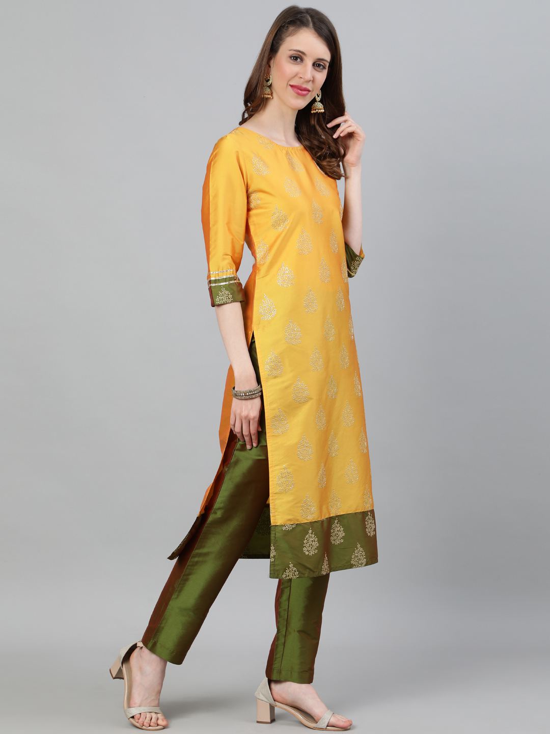 Mustard Printed Straight Silk Blend Kurta With Pants & Dupatta